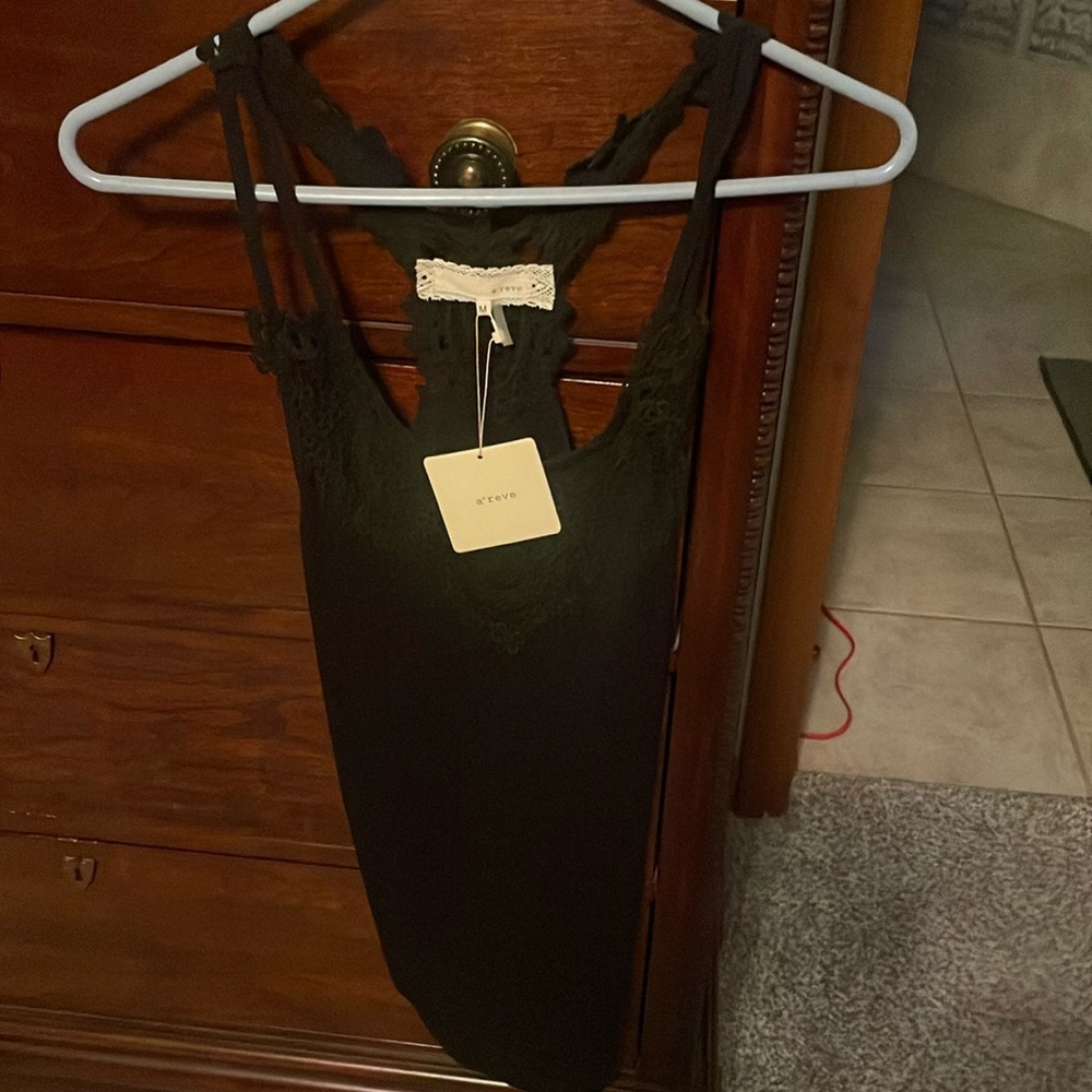 Areve tank top NWT